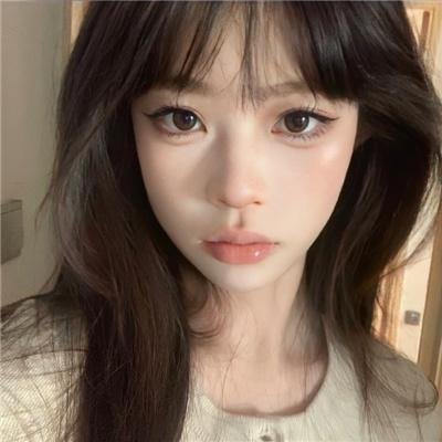 滑板女孩