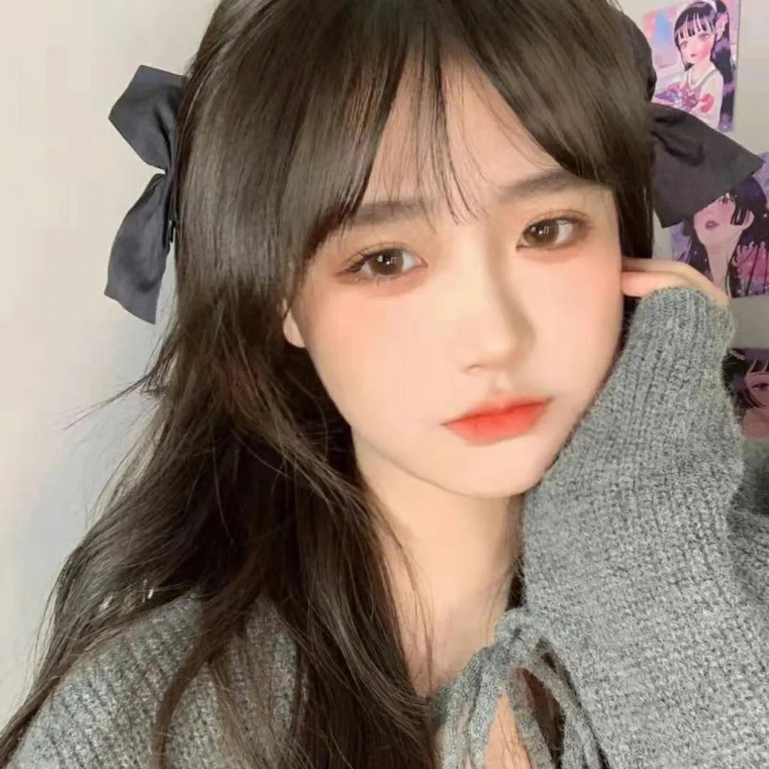 院子里的女人